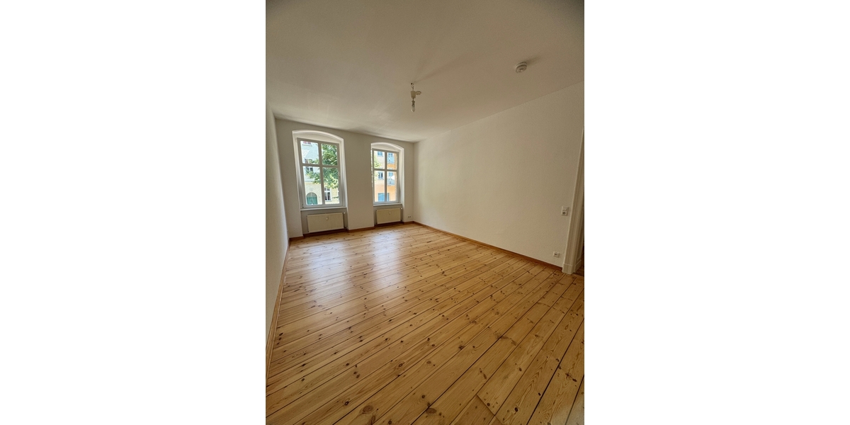 Großer Wohn- und Schlafbereich
